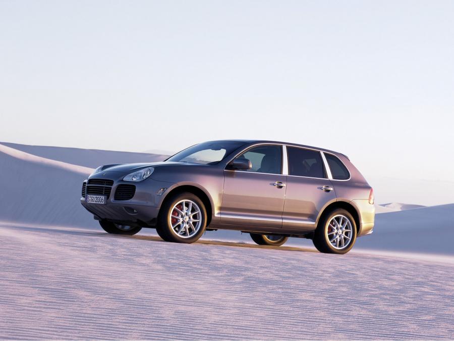  Porsche Cayenne Turbo 2002 года  (фото 28 из 40)
